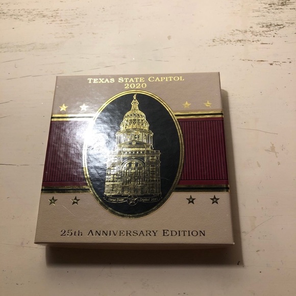Bundle of 5! Texas state capitol 2020 ornament, 25th anniversary edition. - Picture 6 of 8